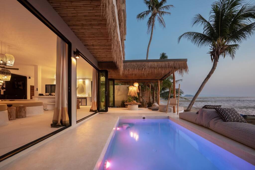 Villa Le Cerf Dore Hinkong Экстерьер фото